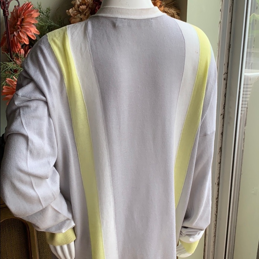 Sweater - Picture 8 of 10